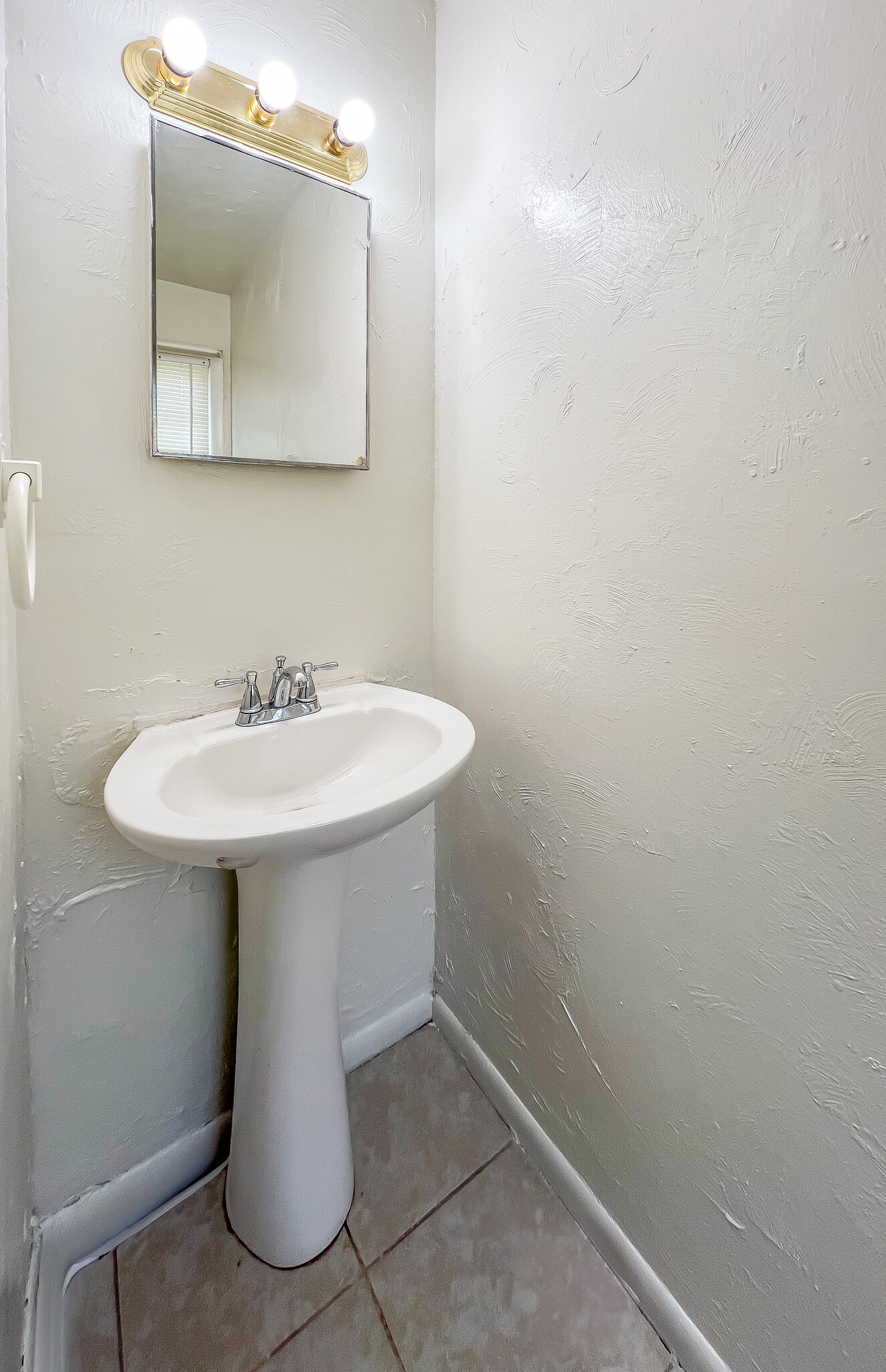 Building Photo - 1811 Owens Ct