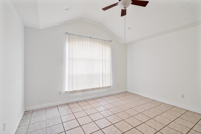 Building Photo - 104 Richard's Court