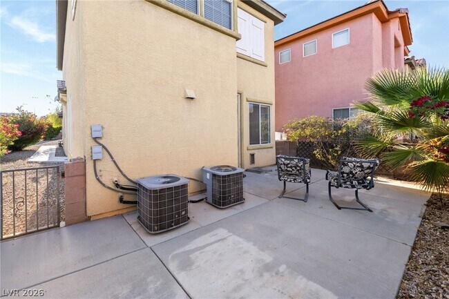 Building Photo - 3668 Sanwood St