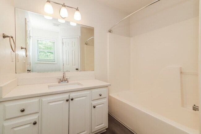 Building Photo - 3340 Old Tennessee Rd SW