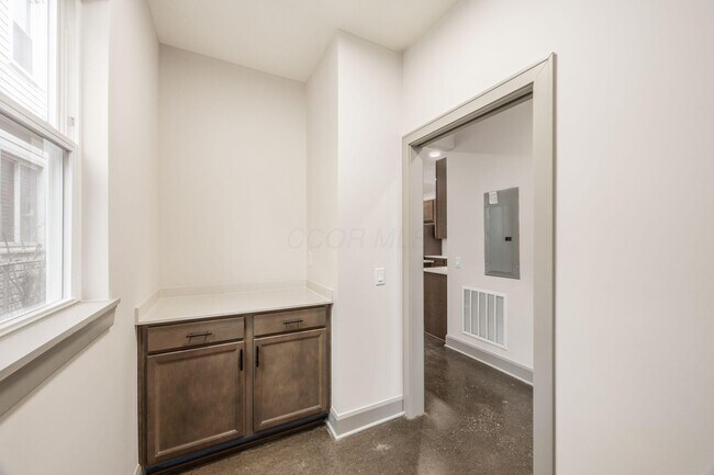 Building Photo - 90 N Princeton Ave
