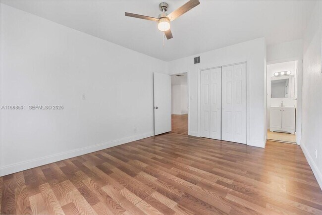 Building Photo - 613 NE 17th Terrace