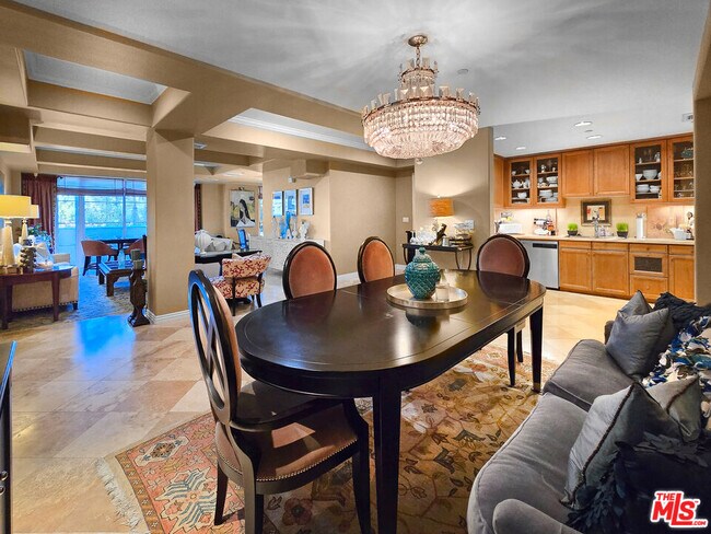 Building Photo - 10795 Wilshire Blvd