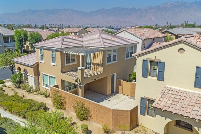 Building Photo - AVAILABLE NOW! GORGEOUS 3 BED / 2.5 BATH in Campanile in Cathedral City!