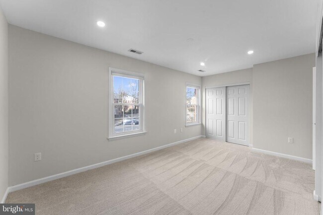 Building Photo - 3484 Legere Ct