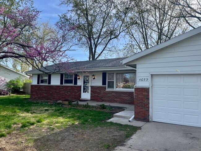 Building Photo - 3-bedroom, 1.5 bathroom unfurnished home in Saint Joseph