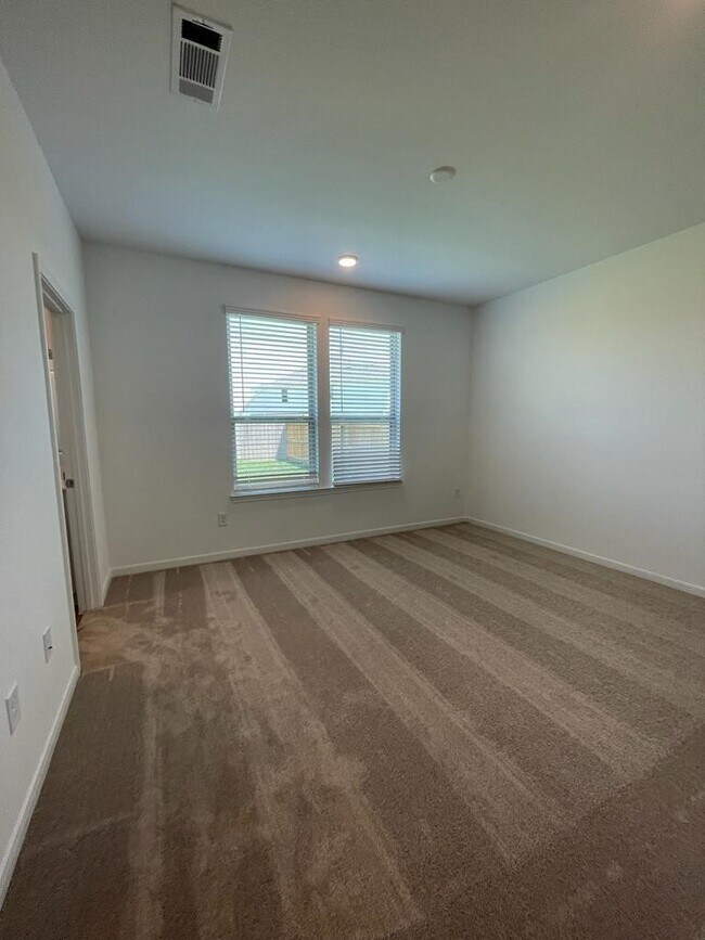 Building Photo - 1328 Bright Hl Dr