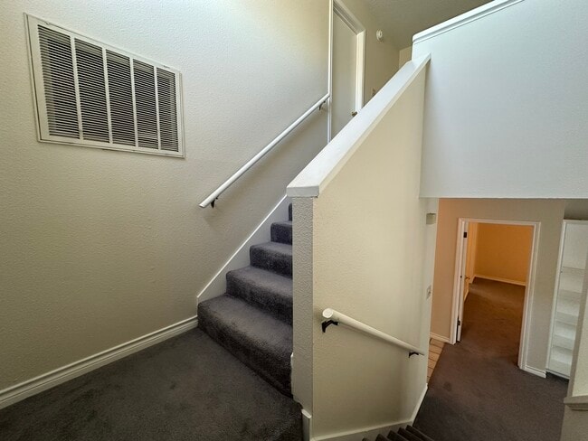 Building Photo - 15357 Yardarm Ct