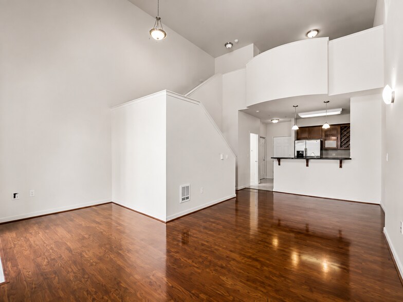 Building Photo - 2424 South 41st Street