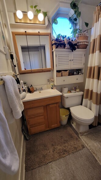 Building Photo - 728 Ohio St