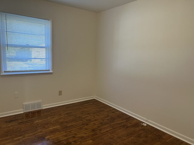 Building Photo - 306 Fremont St