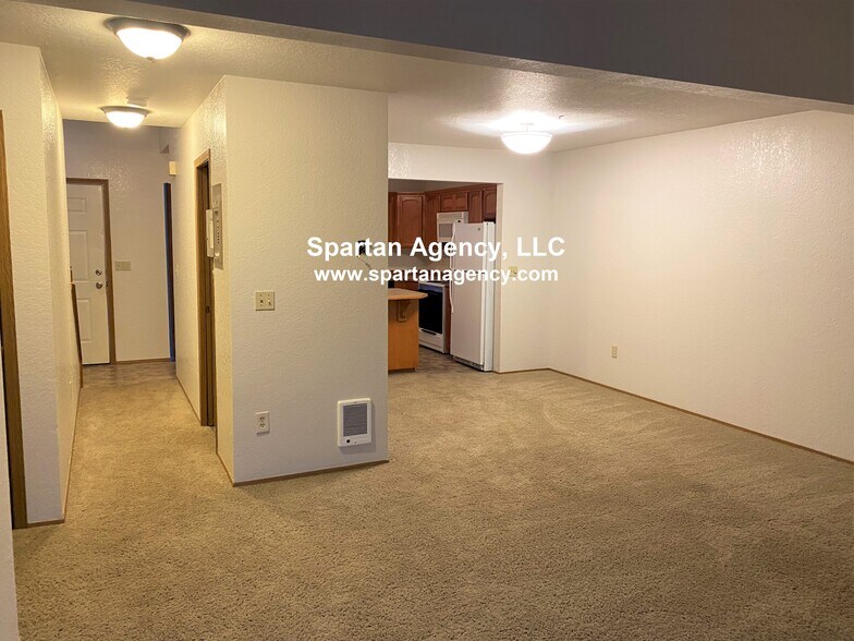 Building Photo - 131 23rd Ave SE