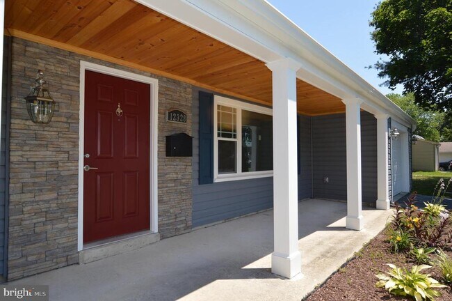 Building Photo - 12328 Chalford Ln