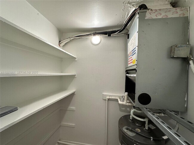 Building Photo - 2300 Madison St