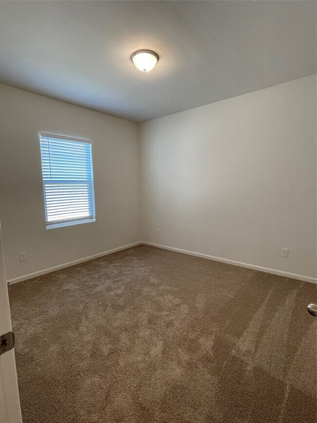 Building Photo - 10084 Pappas Dr