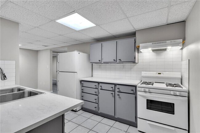 Building Photo - 1900 Tribble Ridge Dr