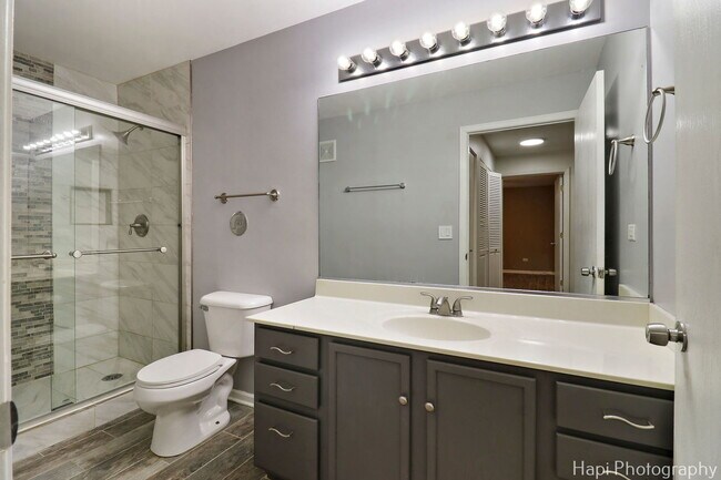 Building Photo - 2313 Silverstone Dr