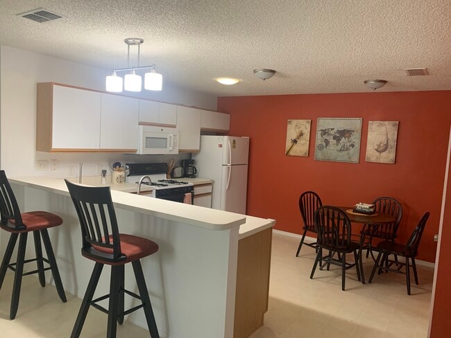 Building Photo - 1714 Picasso Pl