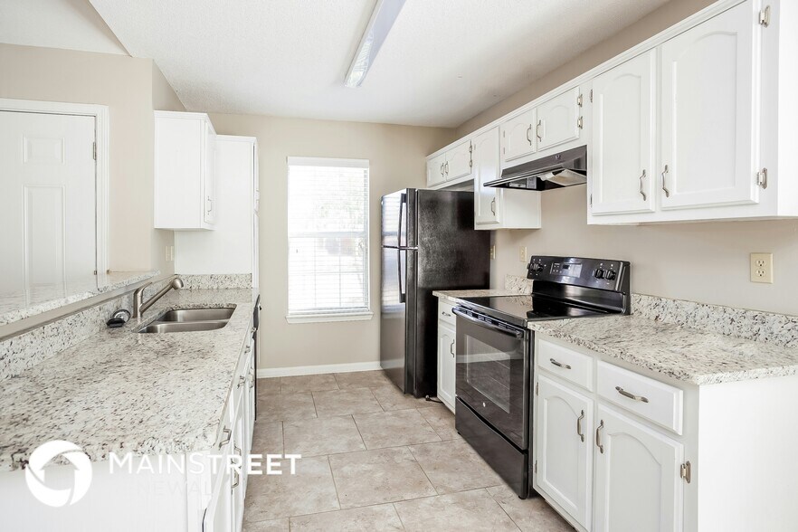 Building Photo - 5501 Alexandria Ln