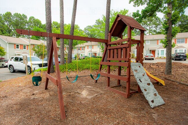 Building Photo - Welcome to your new home in Durham, NC!