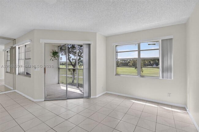 Building Photo - 1200 SW 125th Ave