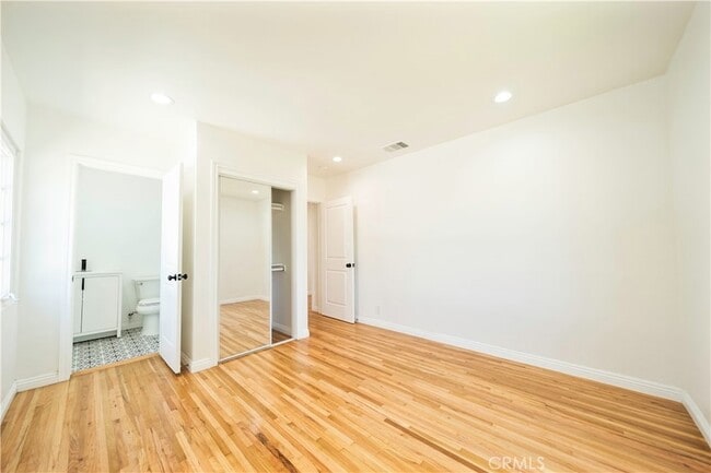 Building Photo - 1217 Camelia Dr