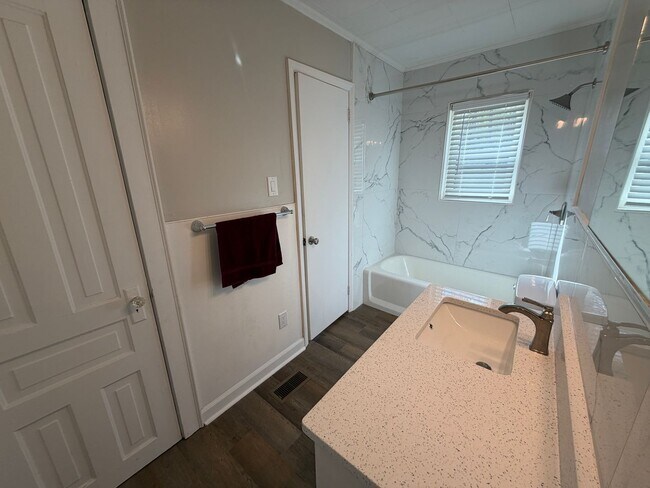 Building Photo - Updated 3BR Home with Office & Large Decks in Haw River