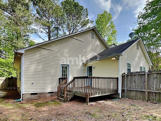 Building Photo - 1004 Moat Ct