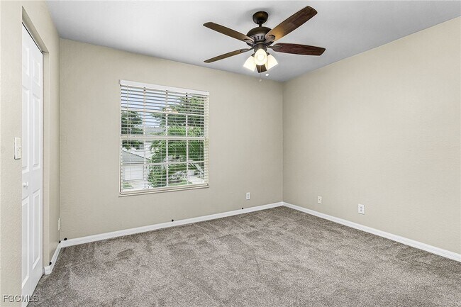 Building Photo - 10094 Poppy Hill Dr