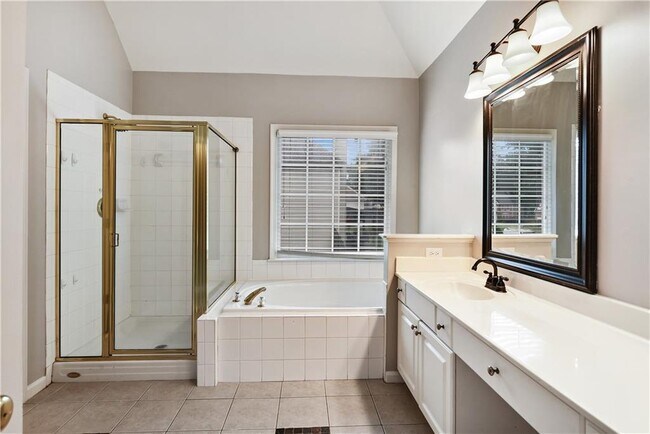 Building Photo - 2065 N Bethany Creek Dr