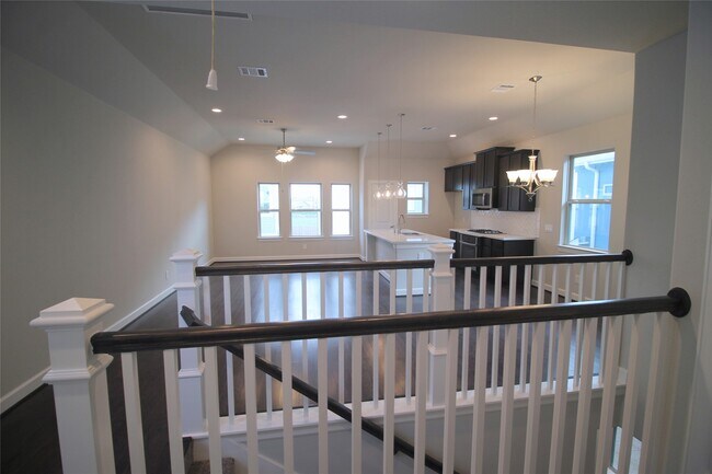 Building Photo - 11917 Oakmont Valley Trace