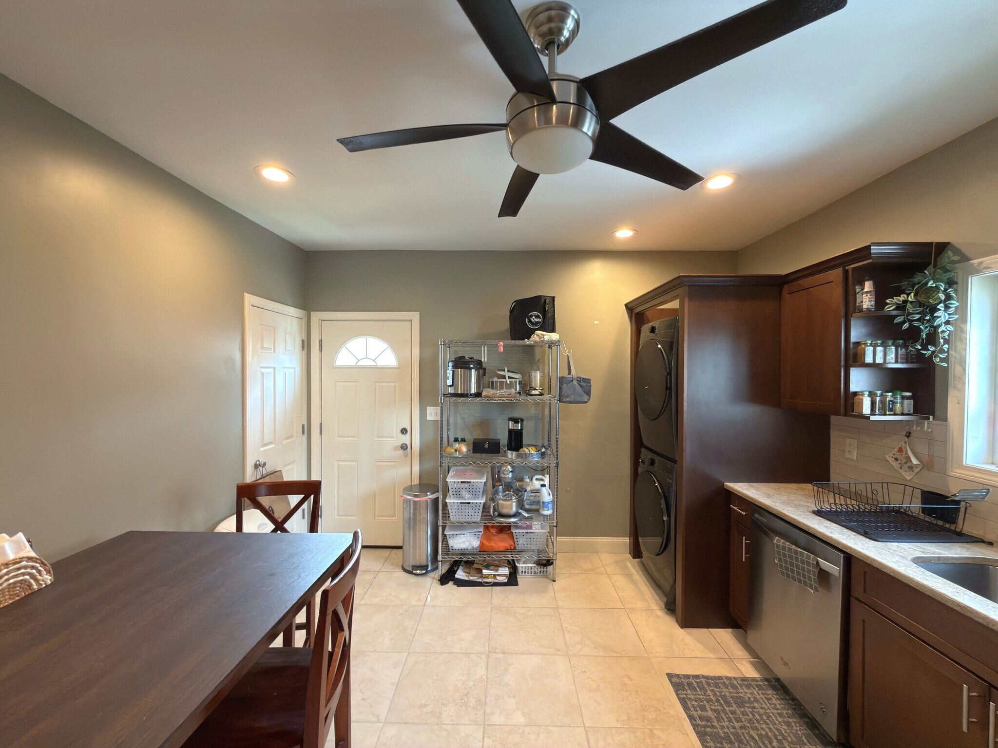 Building Photo - 9 Amaranth Ave