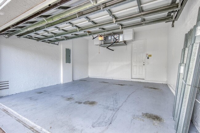 Building Photo - 139 2 Pine Dr