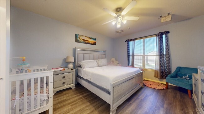 Building Photo - 21499 Pleasant Forest Dr