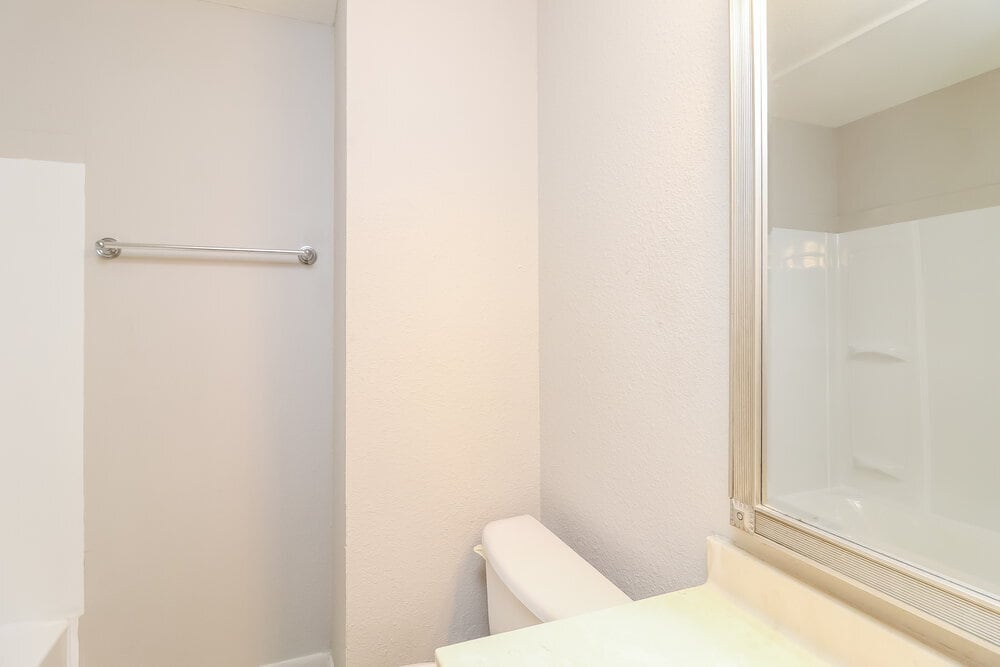 Building Photo - 428 Guadalupe Dr