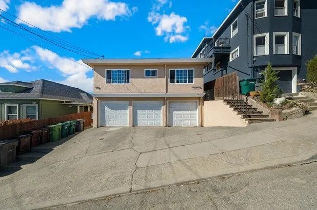 Building Photo - 2946 E 29th St