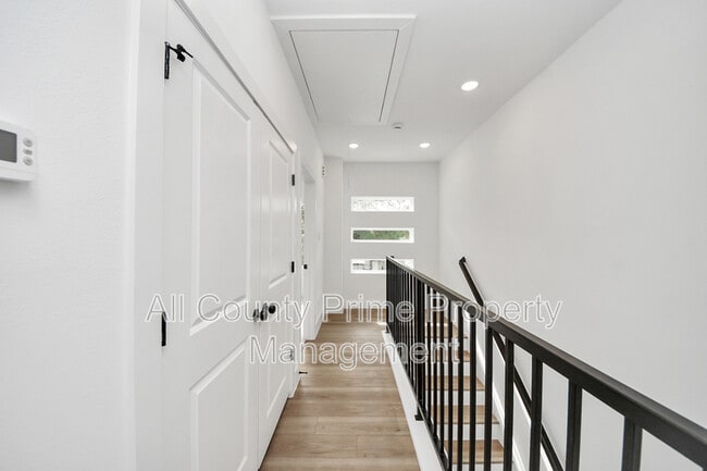 Building Photo - 2708 Bostic St