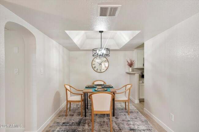 Building Photo - 8787 E Mountain View Rd