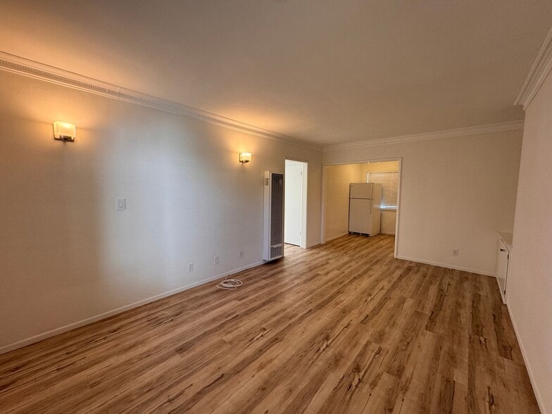 Building Photo - 12000 Moorpark St