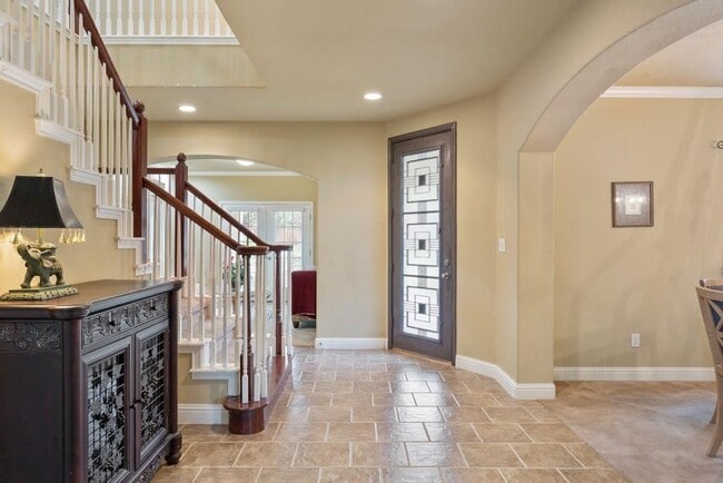 Building Photo - 1442 River Forest Dr