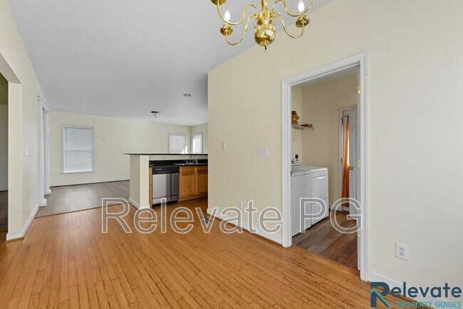 Building Photo - 1803 Rose Ave