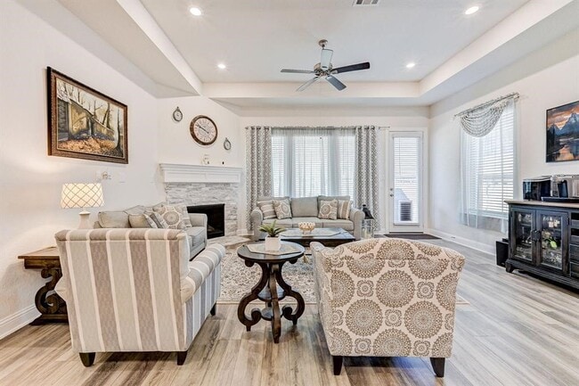 Building Photo - 4221 Davis Oak Dr