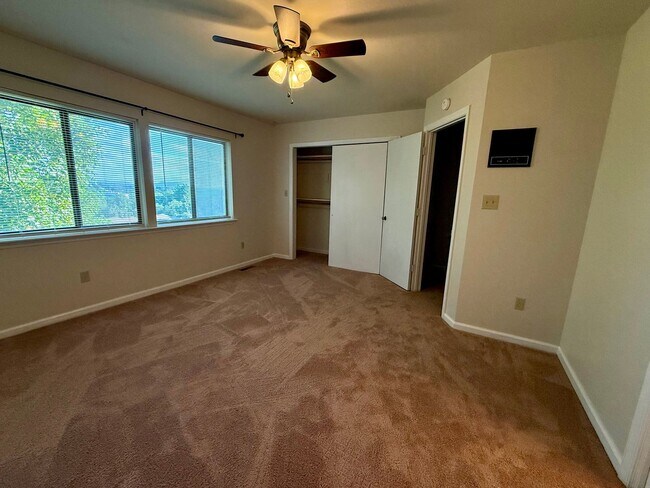 Building Photo - 3377 Kelly Ln