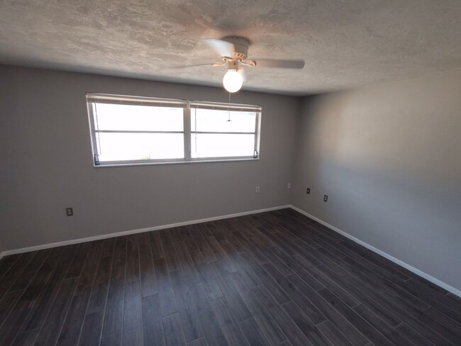Building Photo - Coming Soon!!  Avaliable May 1, 2025 Spaci...