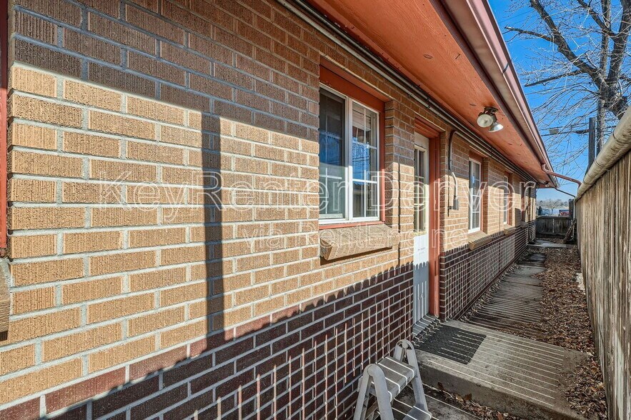 Building Photo - 5270 W 24th Ave