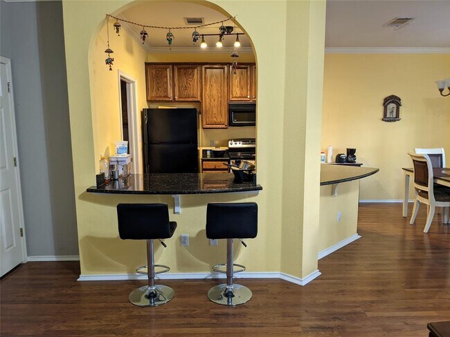 Building Photo - 4501 Whispering Valley Dr