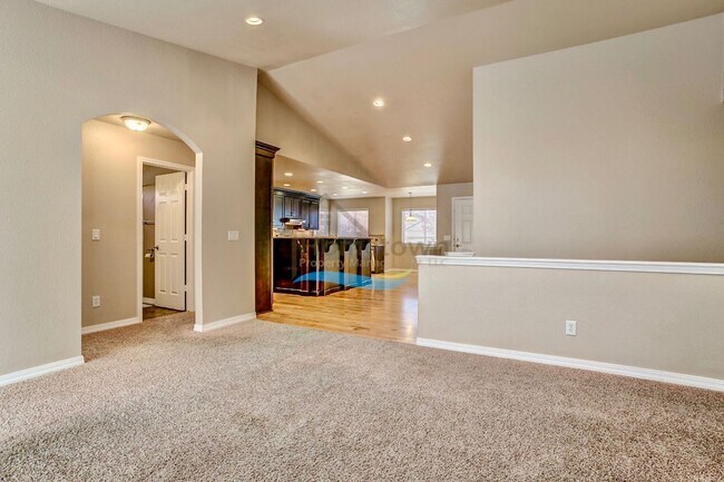 Building Photo - 5940 N Stafford Rd