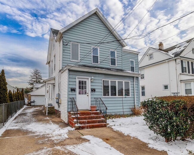 Primary Photo - 27 St Marks Ave