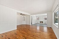 Building Photo - Charming Lake Loveland Ranch - Cozy Comfor...