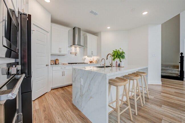 Building Photo - 4606 Wax Myrtle Ct